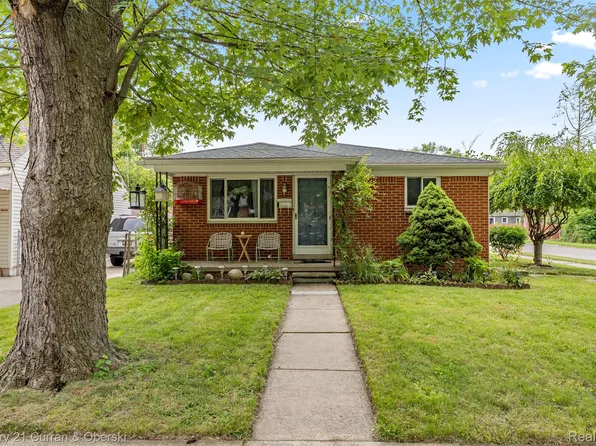 17127 Euclid Ave, Allen Park, MI 48101