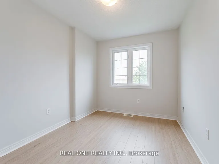 1263 Craigleith Rd — Photo 33