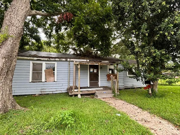 701 Breaux Aly, New Iberia, LA 70560