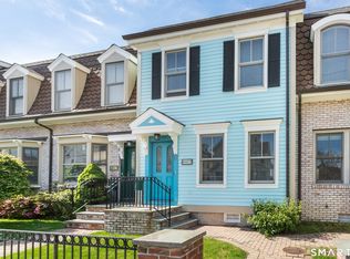 17 Dolsen Pl, Stamford, CT 06901