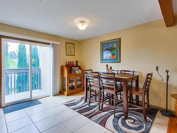 4th image of 8420 Fanita Dr #29
