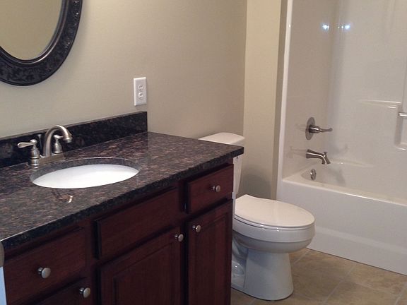 3rd image of 527 Redstone Dr Unit 19
