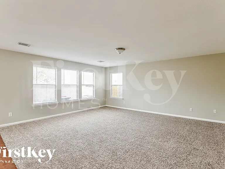 339 Remington Harbor Ct — Photo 3