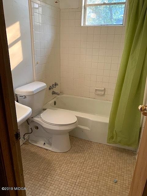 2nd image of 3908 Log Cabin Dr