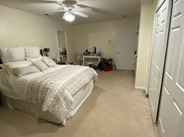 3383 Whitney Ave APT C