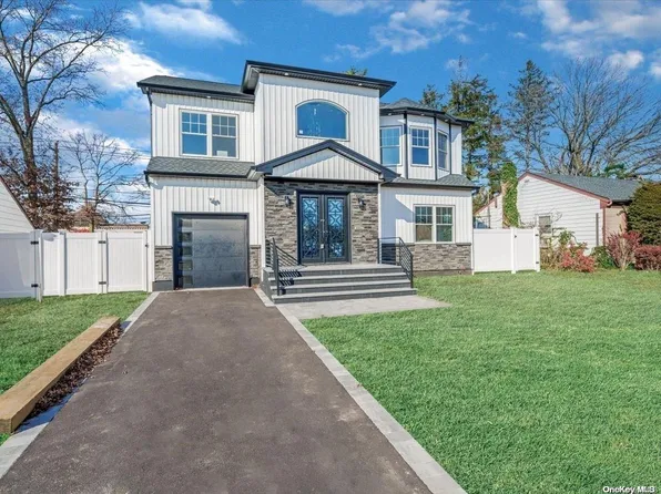 91 Knickerbocker Road, Plainview, NY 11803