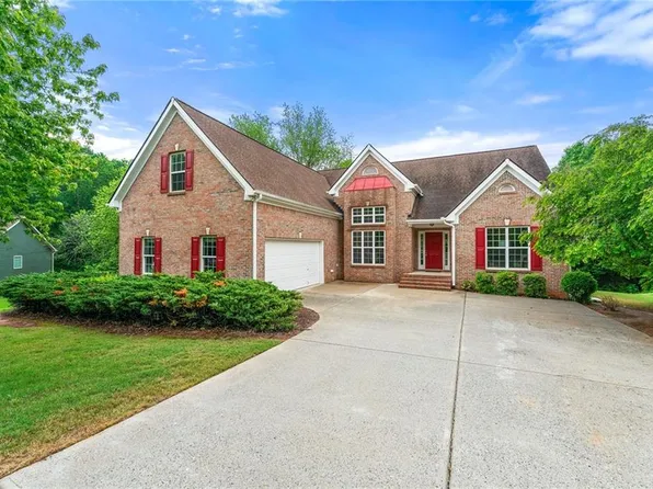 8770 Amberfield Dr, Gainesville, GA 30506