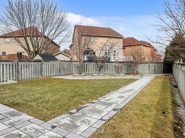 77 Frank Endean Rd — Photo 47