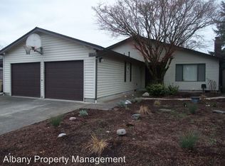 2626 Ermine St SE, Albany, OR 97322