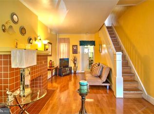 1037 Amity St, Reading, PA 19604