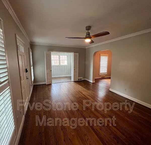 144 Northwood Dr — Photo 3