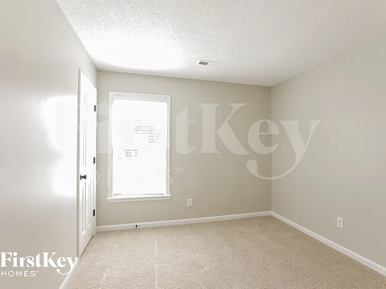 1703 Glenn Meade Dr — Photo 12