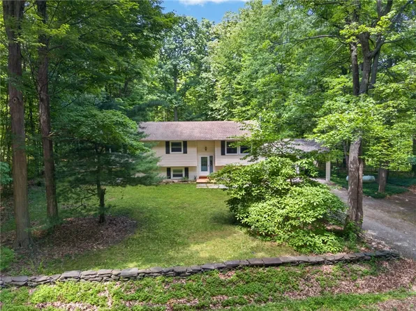 125 Vera Cir, Ithaca, NY 14850