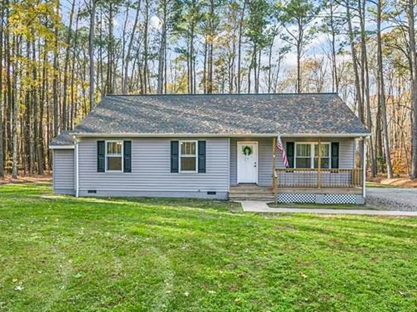 104 Martin Ln, Bohannon, VA 23021