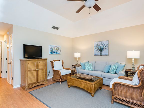 2nd image of 4768 Tennis Club Ln
