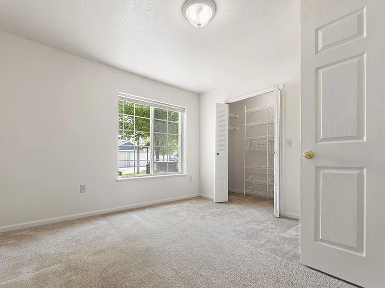 Tall Oaks Apartment Homes — Photo 56