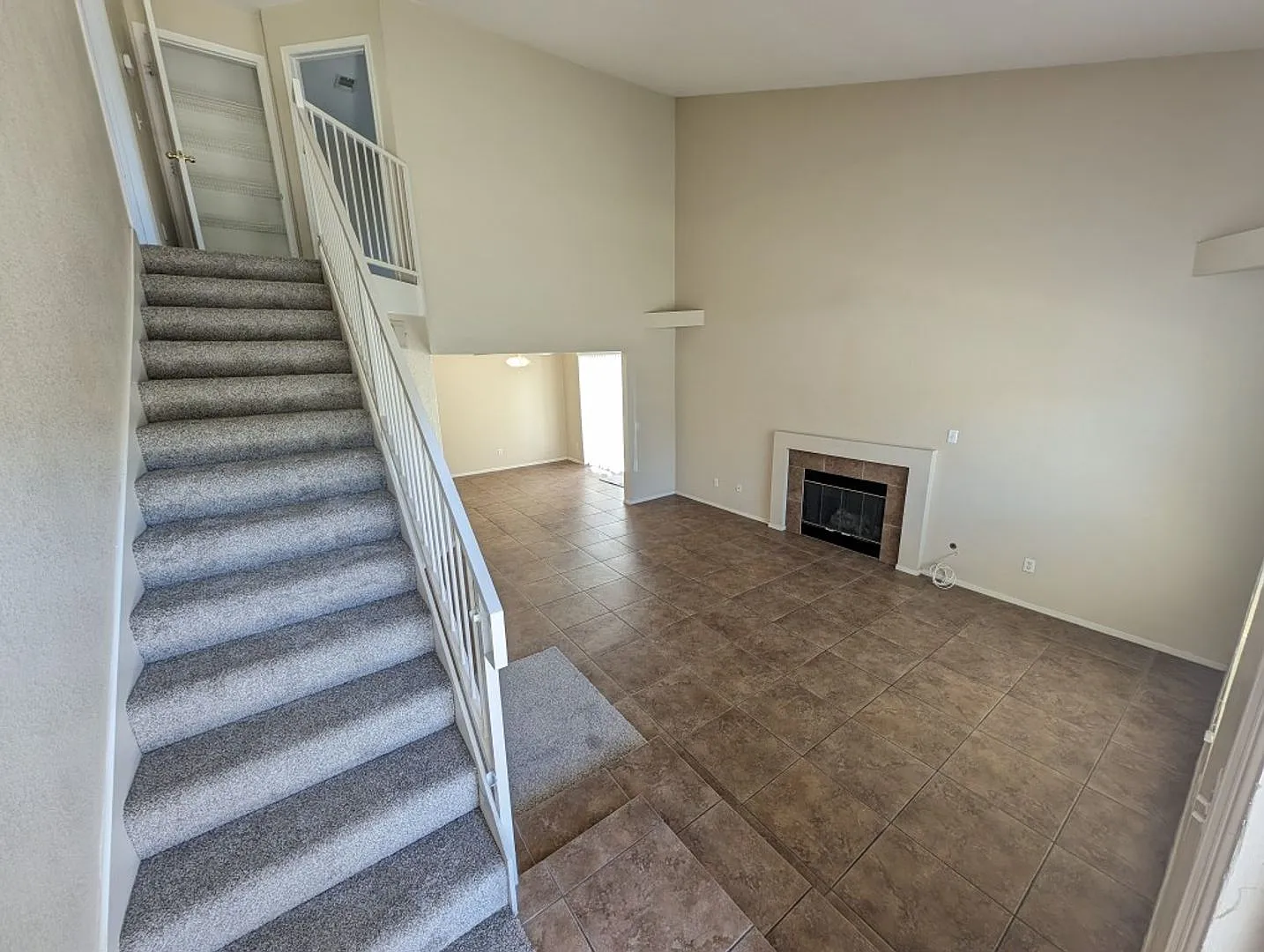 8408 Stoney Bluff Ave — Photo 3