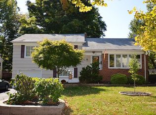 17 Essex Rd, Springfield, NJ 07081