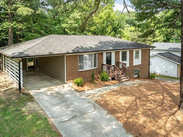2212 Foxtrot Rd — Photo 3