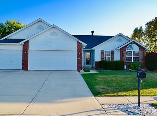 98 Stonebrooke, Troy, IL 62294