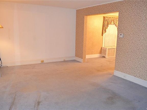 5th image of 44 Longs Ave