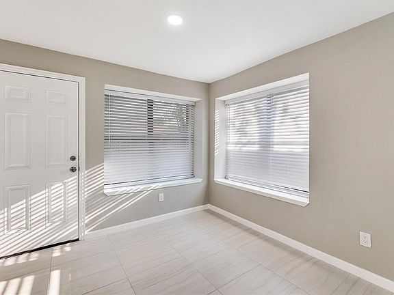 4th image of 2301 Stillmeadow Dr #2301
