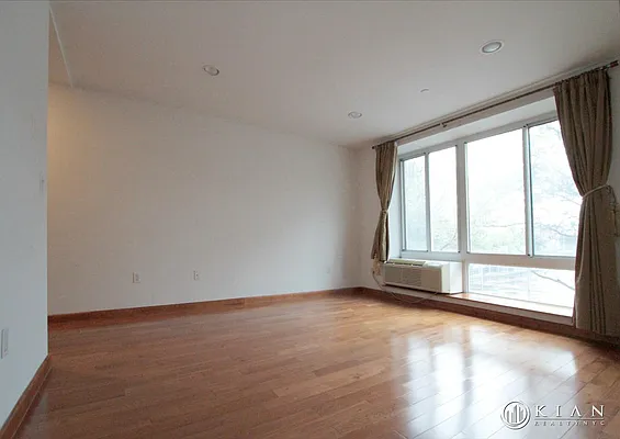 Rented by Kian Realty | media 6