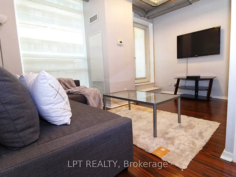 150 Sudbury St #618 — Photo 2