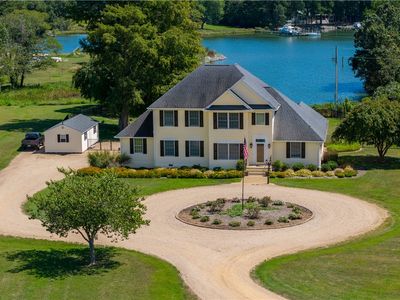 427 Natty Point Ln, Kilmarnock, VA, 22482