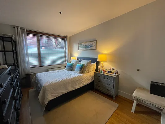 Rented by Compass | media 13