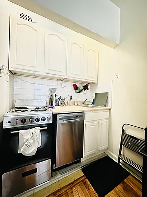 Rented by Corcoran | media 7