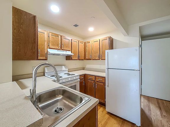 5th image of 1230 Prospect Ave APT 2C