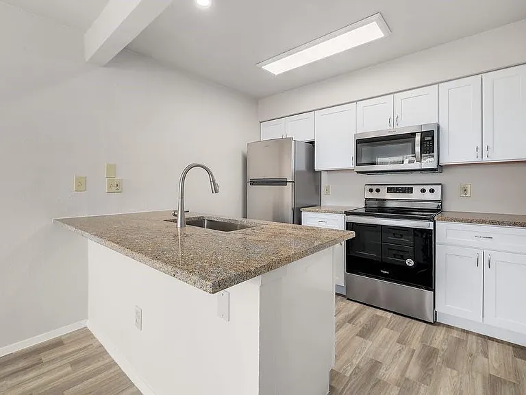 6910 Hart Ln #907 — Photo 13