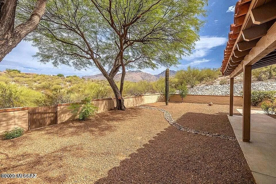 2 bed, 2.0 bath, 1486 sqft, $2,700 — Photo 4