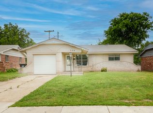 236 S Norman Ave, Moore, OK 73160