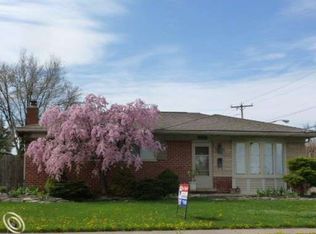 13616 Riverwood Dr, Sterling Heights, MI 48312