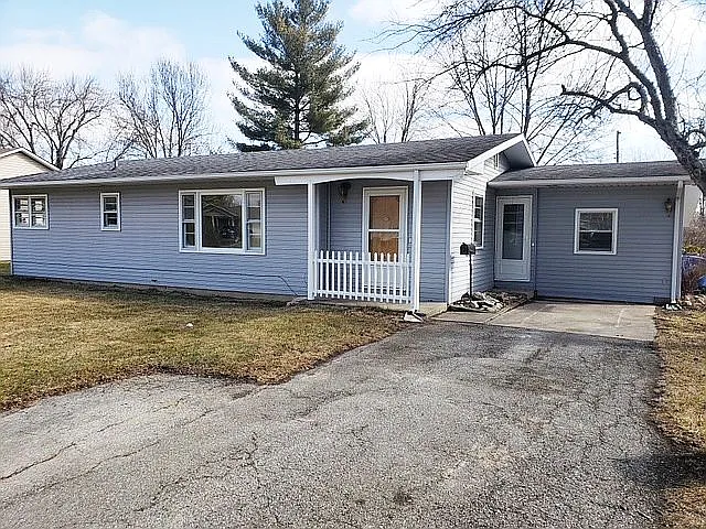 117 Windsor Dr photo 1