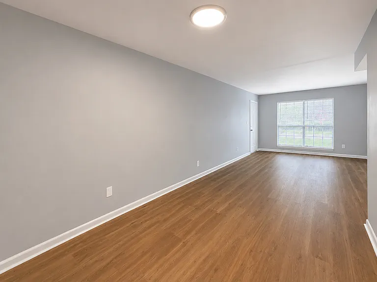 420 Fairfax Dr #C — Photo 8