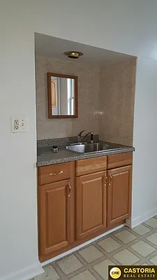 Rented by Francis Castoria LREB | media 9