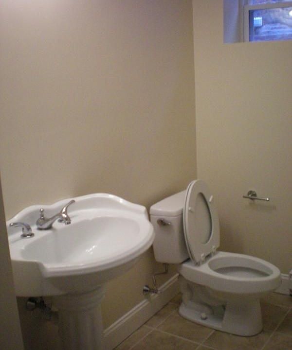 2nd image of 881 Huntington Ave #5R