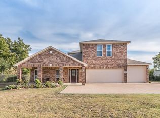 906 Spring Miller Ct, Arlington, TX 76002