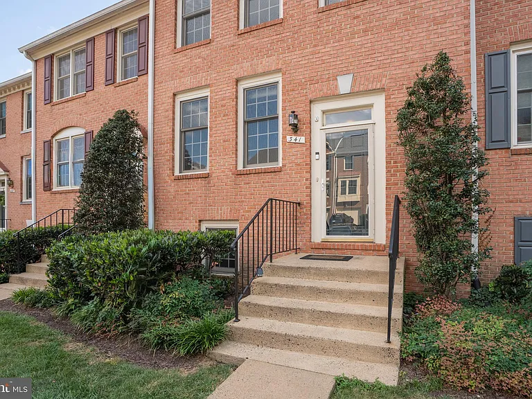 341 S Pickett St — Photo 2