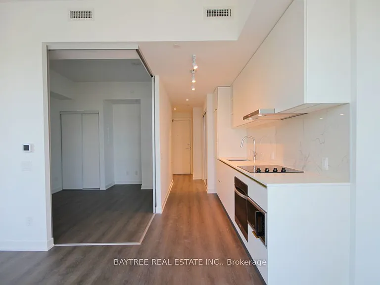 8 Wellesley St W #3305 — Photo 4