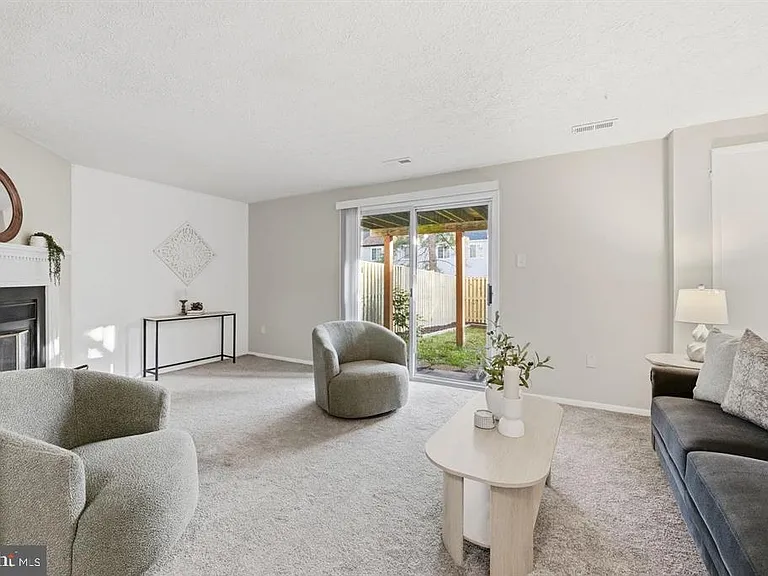 7619 Nutwood Ct — Photo 24