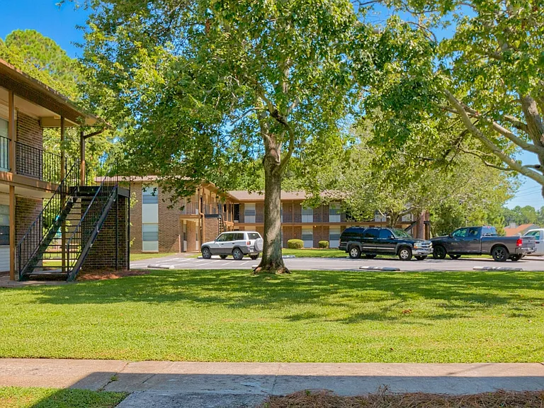 Villager Apartments — Photo 14