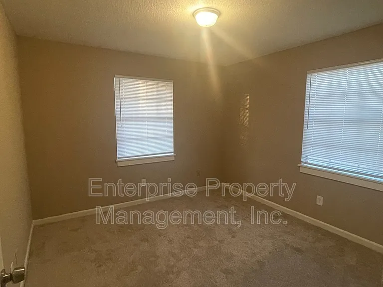 1982 Goldbrier Ln — Photo 9