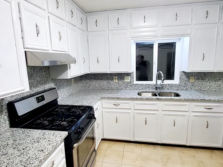 89 Spring Grove Dr — Photo 56