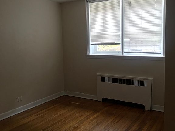 4th image of 4572 Bronx Blvd #1