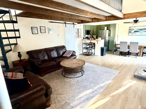 333 N Melrose Dr Unit H, Vista, CA 92083