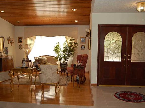 Magnificent Kendall Home!